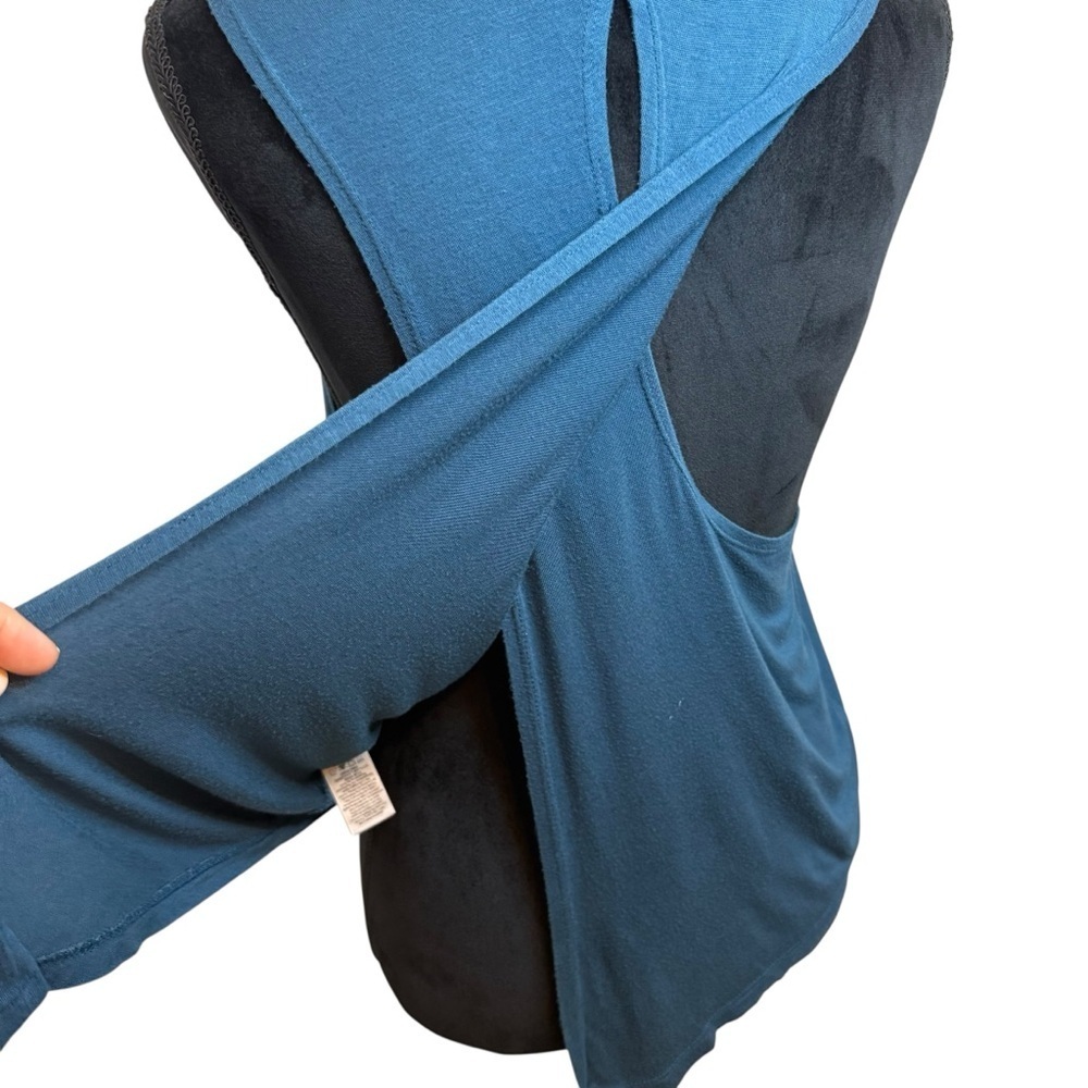 Beyond Yoga | Barre3 | Nocturnal Navy | Sleeveless Split Back Tank Top - Picture 5 of 6